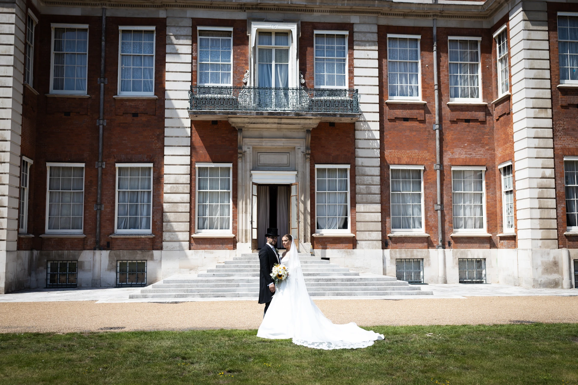 A wedding portrait outside the palace